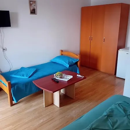Lebada Neagra Si Nepotul